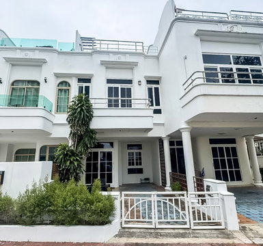 Townhouse for Sale Wongamat Beach Pattaya Sea View