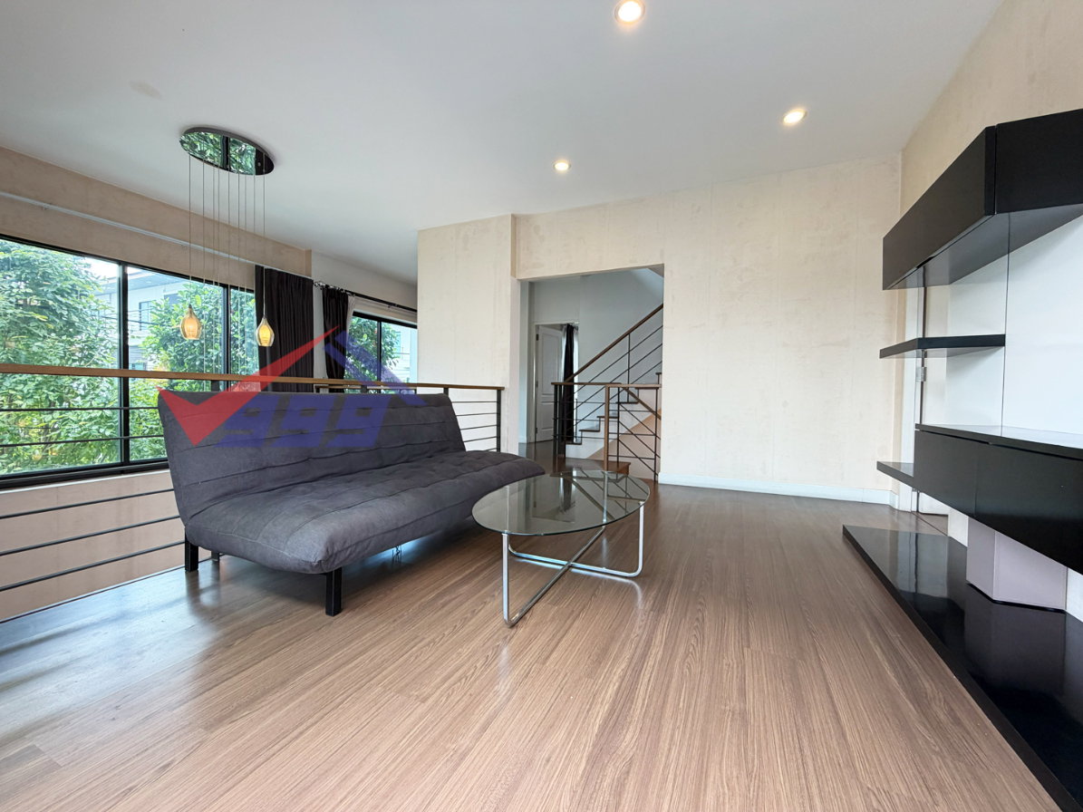 รูป 🏡 ให้เช่าบ้าน - บ้านลุมพินี สวนหลวง ร.9 สไตล์ Modern Luxury แปลงมุมส่วนตัวสูง ลมดี แสงเข้าทั่วบ้าน REF. 067HSRK - รูปที่ 14/32