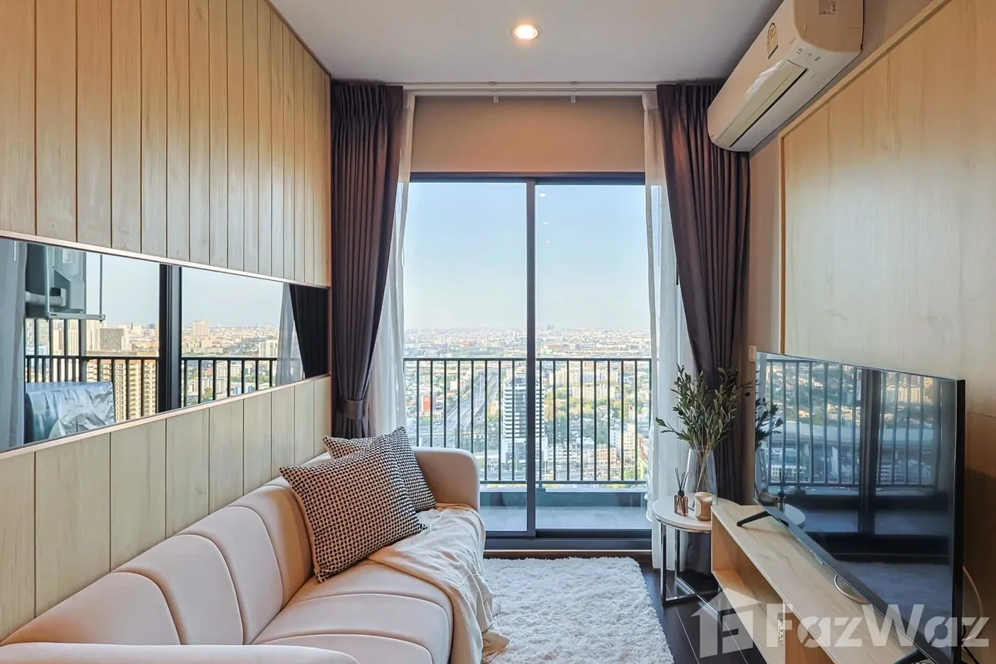 picture Ideal for residential living and ready for immediate move-in 6467650 - 3/8