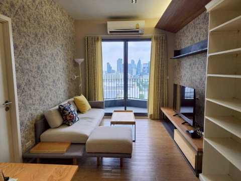 🌟 High-Yield Investment Condo with Premium Tenant! Triple Y Residence (Samyan Mitrtown)