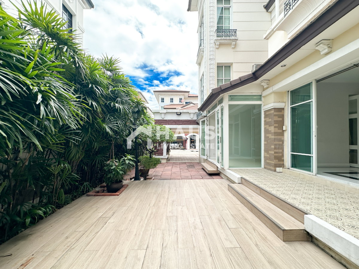 picture Baan Klang Krung The Nice Ratchavipha / 4 Bedrooms #HPCC056 - 39/39