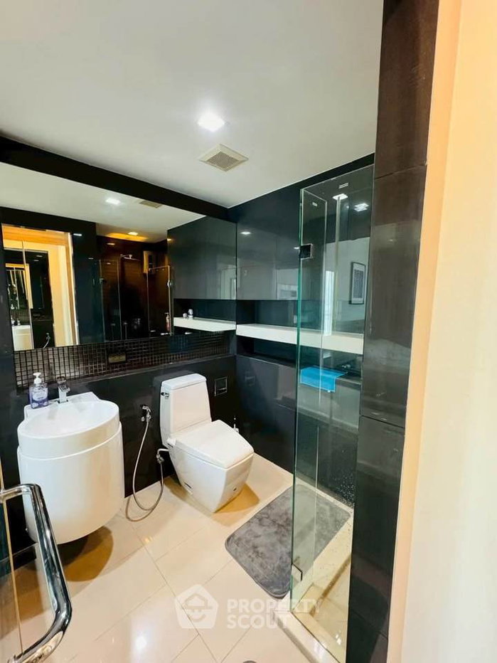 picture 2-BR Condo at Rhythm Sathorn near BTS Saphan Taksin (ID 2999898) - 9/9
