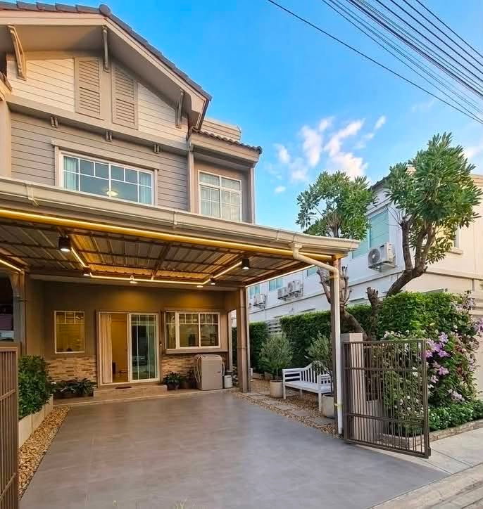 ทาวน์โฮมให้เช่า :  ให้เช่าทาวน์โฮม Villagio ศรีนครินทร์ -บางนา