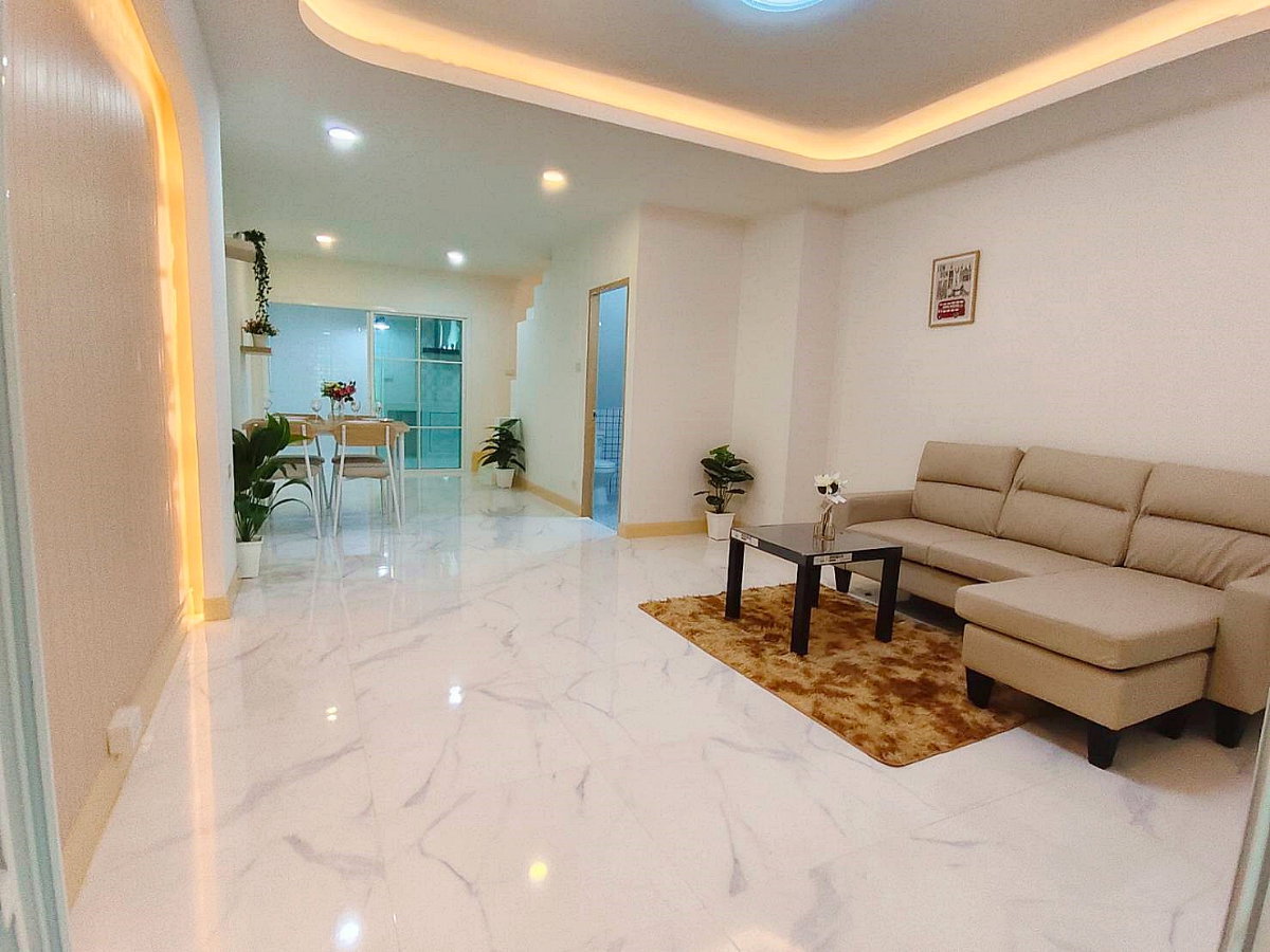 รูป บ้านสวย พร้อมอยู่  #หมู่บ้านร่มเงาไม้ บางบัวทอง  ติดถนนวัดลาดปลาดุก - รูปที่ 5/26
