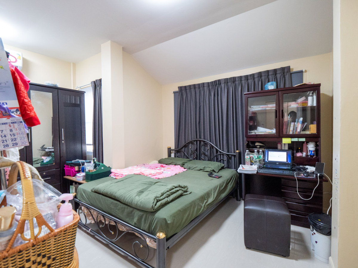 รูป ขายบ้านแฝด หมู่บ้านหงส์ประยูร 3 ราคาดีที่สุดในโครงการ บ้านสวย รายล้อมด้วยต้นไม้นานาพันธุ์ ร่มรื่นน่าอยู่มากๆ - รูปที่ 66/83