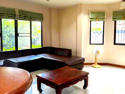 Houses for rent Bang Lamung Chonburi : House for Rent Soi Khao Noi East Pattaya Fully Furnished