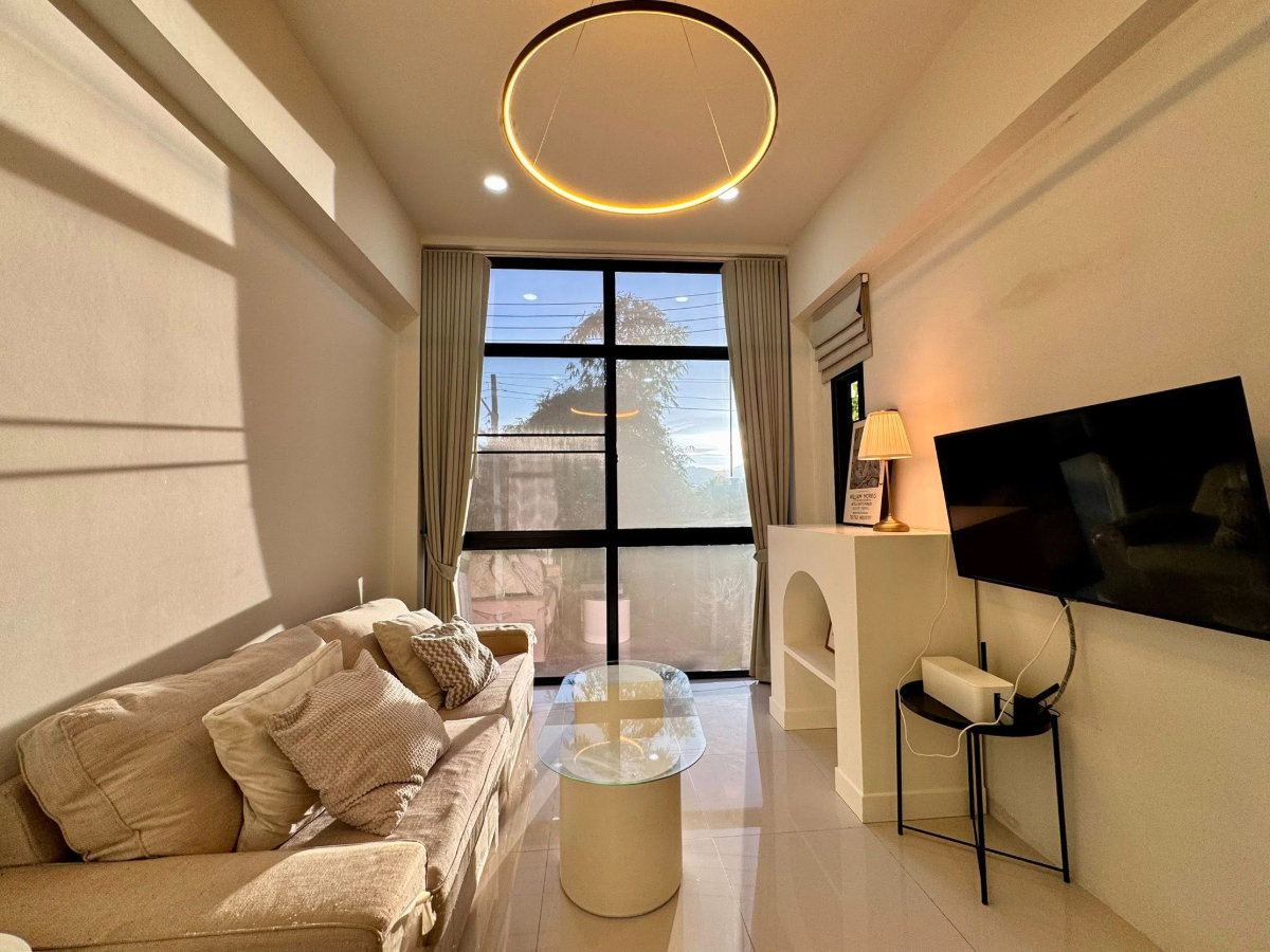 รูป 🏡 บ้านพร้อมอยู่ เฟอร์ครบ จบทุกเรื่องบ้าน ในราคาเพียง 3.59 ล้าน!✨ - รูปที่ 4/20