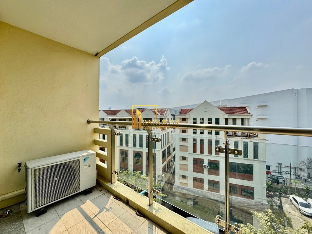 picture Impressive 2 Bedroom Duplex Apartment in Phra Khanong - BR0686AP - 22/29
