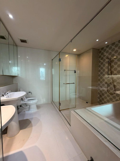 รูป 🐾 3BR Pet-Friendly ใกล้ BTS พร้อมพงษ์ 🌿 วิวสวนเบญจสิริ ห้องใหญ่ 138 ตร.ม. อยู่ได้ทั้งครอบครัว 🏡 เพียง 80,000/เดือน ✨ - รูปที่ 16/16