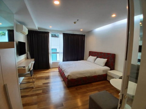 condo 15 Sukhumvit Residences fully furnished and best price ready to move in