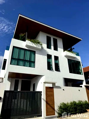 Houses for sale Muang Phuket Phuket : 3 Bedroom Villa for sale in Rawai, Phuket  6295525