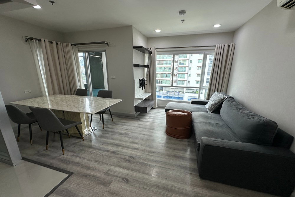 รูป ขายพร้อมผู้เช่า !! Centric Sathorn - St.Louis, 2 ห้องนอน, 2 ห้องน้ำ, ชั้นสูง, ห้องมุม, ห้องหายาก, ทำเลดี !! Code C20260200022 แต่งครบ, ราคาพิเศษ!!📣📣 - รูปที่ 1/6