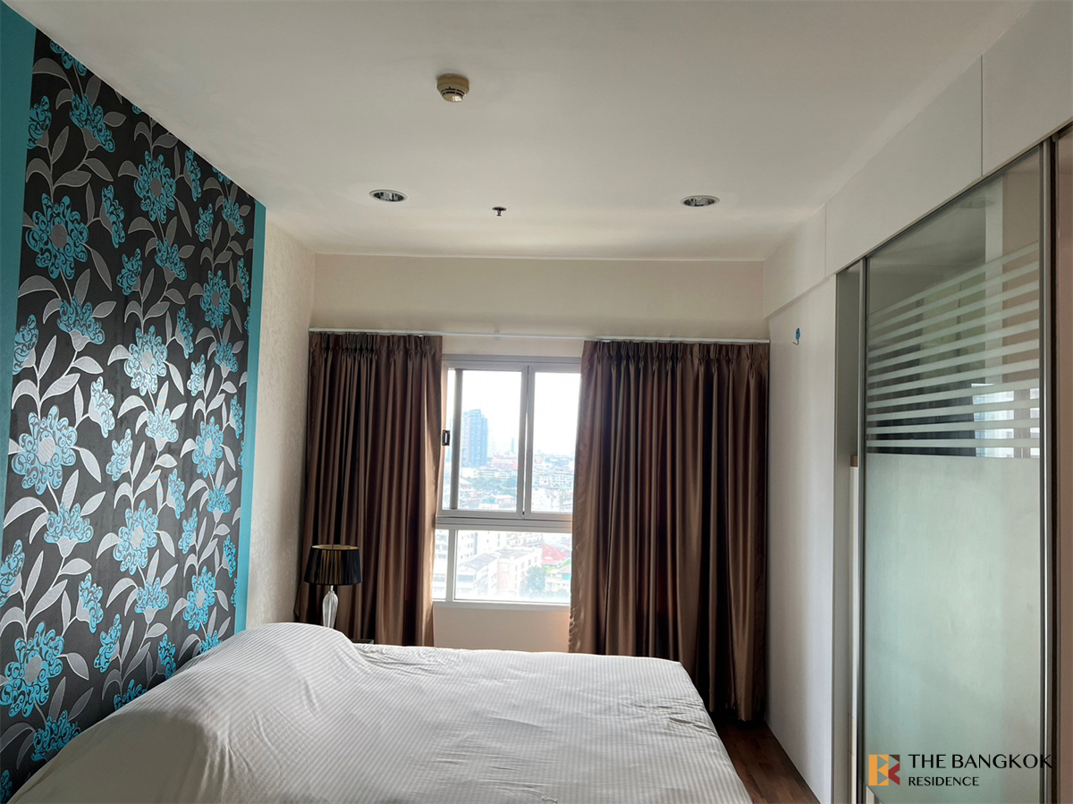 picture Q House Condo Sathorn near BTS Krung Thonburi Private Unit, Fully Equipped Common Area - 2/10