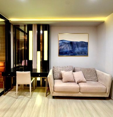 คอนโดให้เช่า : *** ให้เช่าคอนโด : ไลฟ์ อโศก  ห้องสวย เฟอร์ครบบิวท์อิน  Walk-in Closet ใกล้MRT เพชรบุรี และแอร์พอร์ตลิ้งค์มักกะสัน (Life Asoke) ***