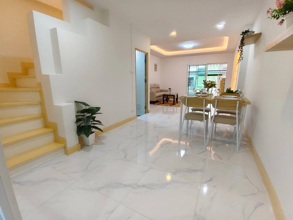 รูป บ้านสวย พร้อมอยู่  #หมู่บ้านร่มเงาไม้ บางบัวทอง  ติดถนนวัดลาดปลาดุก - รูปที่ 11/26
