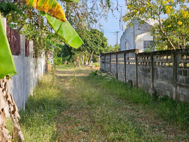 รูป ขายด่วน ห่างถนนสุขุมวิท 70 เมตร ราคา 850,000 บาท อ.เมือง จ.ระยอง - รูปที่ 3/9