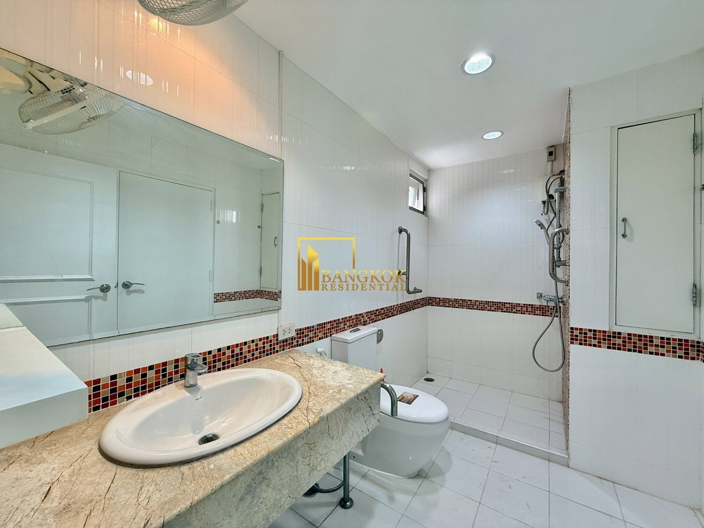 picture DS Tower 1 | Well Maintained 3 Bedroom Condo in Sukhumvit 33 - BR9532CD - 26/45
