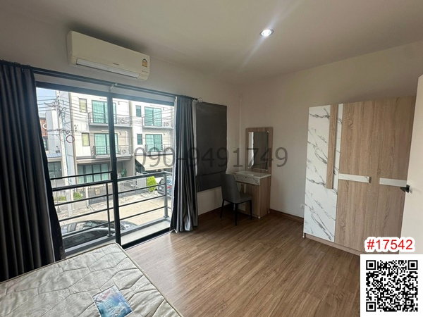 picture 3-story townhome for sale, Baan Klang Muang Srinakarin - On Nut, near Seacon Square. - 19/20