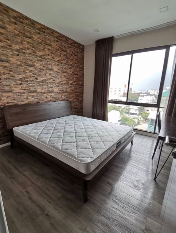 picture Urgent sale! Selling at a loss. Brown Condo, Ratchada 32, 7th floor, 2-way view. - 1/11