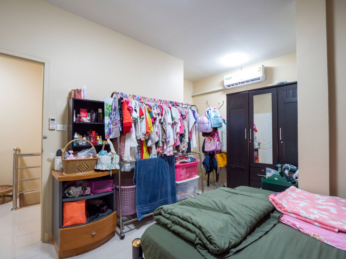 รูป ขายบ้านแฝด หมู่บ้านหงส์ประยูร 3 ราคาดีที่สุดในโครงการ บ้านสวย รายล้อมด้วยต้นไม้นานาพันธุ์ ร่มรื่นน่าอยู่มากๆ - รูปที่ 69/83