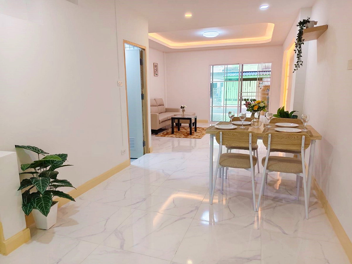 รูป บ้านสวย พร้อมอยู่  #หมู่บ้านร่มเงาไม้ บางบัวทอง  ติดถนนวัดลาดปลาดุก - รูปที่ 10/26