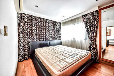 Condos for sale : Sathorn Garden Easy Travel, Fully Utilized Space