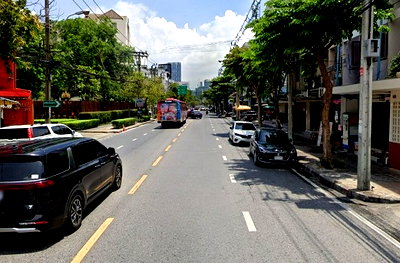 ที่ดิน สถานเอกอัครราชทูตออสเตรเลีย : ขายอพาร์ทเม้นท์ Yield 8% ถนนนางลิ้นจี่ ใกล้ Market Place นางลิ้นจี่