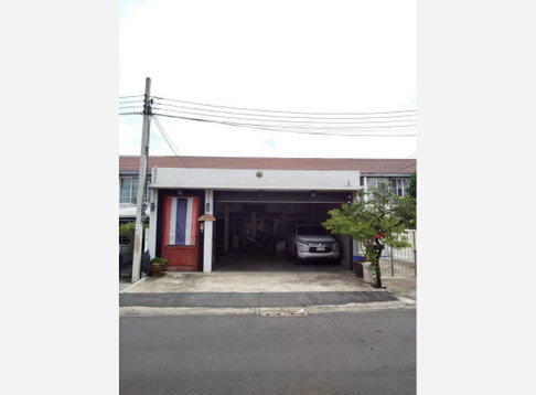 Call : 094-419-9594 Two adjoining townhouses 66 sq.wa 4 Beds 4 Baths Soi Kamphaeng Phet 6, Laksi