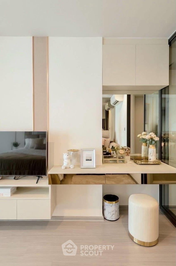 picture Studio Condo at Life Ladprao near BTS Ha Yaek Lat Phrao (ID 3000724) - 8/12
