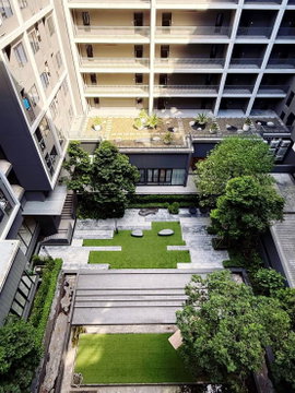 🔥 Prime Pinklao location, beautiful high-floor unit, ready to move in! 🔥 🏡 For Rent: Chewathai Pinklao