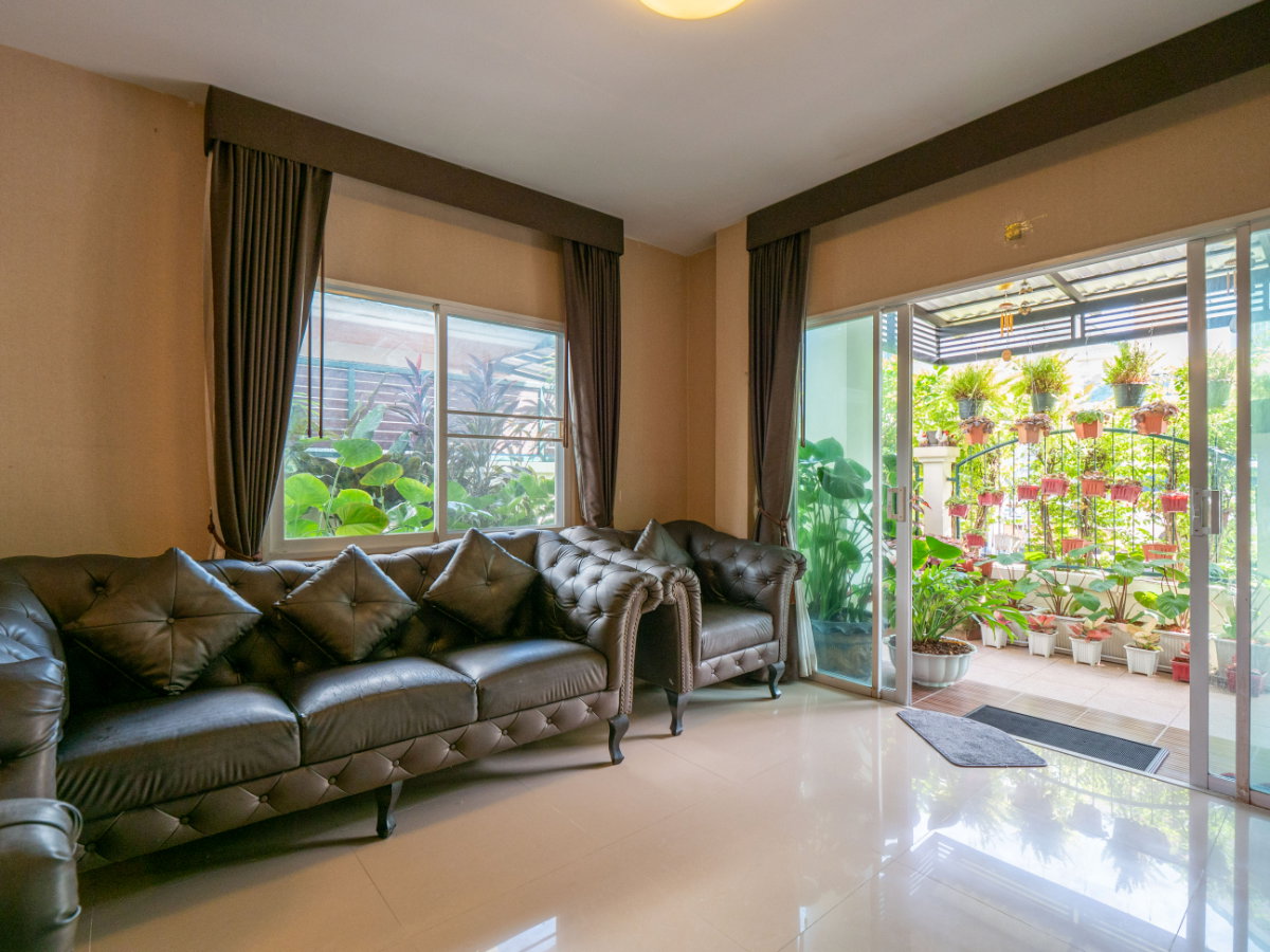 รูป ขายบ้านแฝด หมู่บ้านหงส์ประยูร 3 ราคาดีที่สุดในโครงการ บ้านสวย รายล้อมด้วยต้นไม้นานาพันธุ์ ร่มรื่นน่าอยู่มากๆ - รูปที่ 38/83