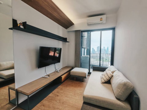 Super Cheap!!!  : Triple Y Residence 40 sq m,  Close Mrt Samyan