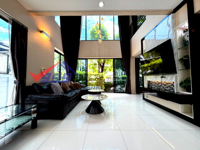 Houses for rent : 🏡 House for Rent: 6 Bedrooms at Baan Lumpini Suanluang Rama 9 REF. 067HSRK
