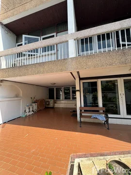 3 Bedroom House for sale in Khlong Toei, Bangkok  6449363