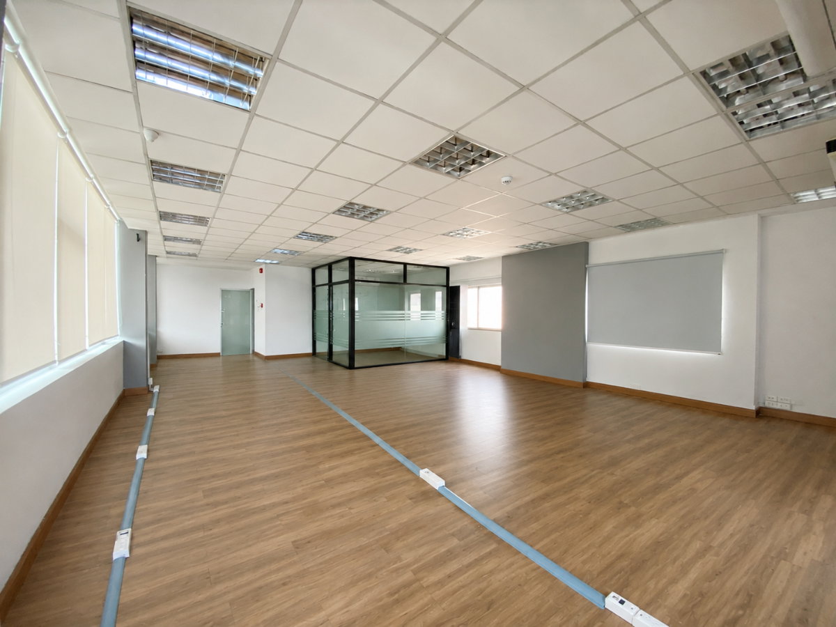 picture Compound Space 90sqm 3Fl Office Space For LEASE New Phetchaburi Road Near MRT Phetchaburi Airport Link Makkasan - 2/8