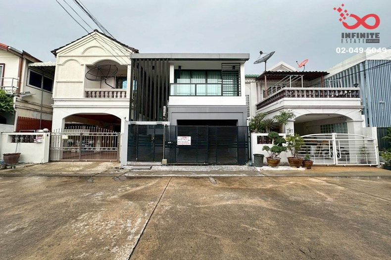 รูป ขายทาวน์เฮาส์ 2 ชั้น หมู่บ้านศีขริน รามคำแหง 24 ใกล้ ม.เอแบค ม.รามคำแหงหัวหมาก 27 ตร.ว. รีโนเวทใหม่ - รูปที่ 1/12