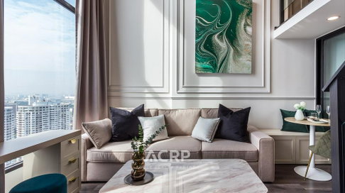 For Sale  KnightsBridge Space Ratchayothin Duo Space|High Floor|0 m.from BTS Phahonyothin