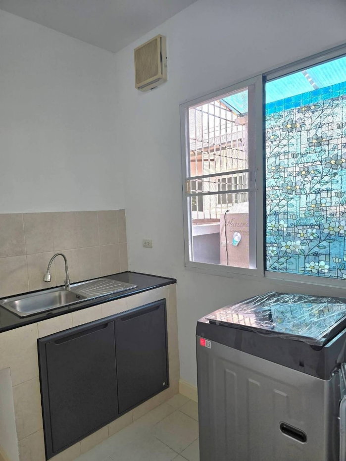 picture TOWNHOME FOR RENT NEAR MRT YELLOW LINE - 7/9