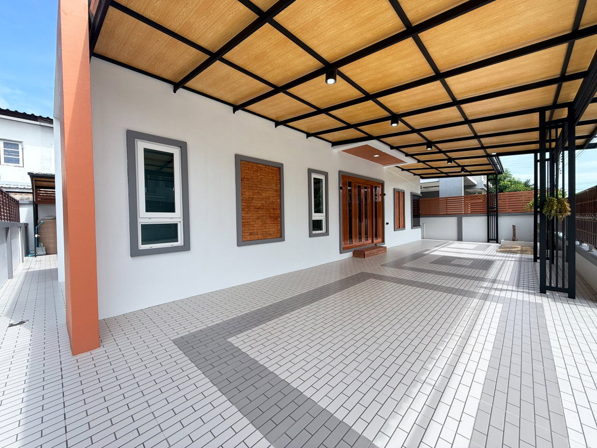 รูป [ขาย] บ้านเดี่ยวหลังใหญ่ 5 นอน รีโนเวทใหม่เอี่ยม สภาพมือหนึ่ง! ม.เพ็ญศิริ 4 คู้ขวา-หนองจอก ทำเลดี ใกล้โลตัสและบิ๊กซี - รูปที่ 4/44