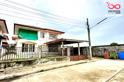 ขายบ้านเดี่ยว : ขายบ้านเดี่ยว 2 ชั้น ขายถูก ใกล้สนามบินสุวรรณภูมิ ม.เลคการ์เด้นทาวน์นี หลวงแพ่ง - ลาดกระบัง 