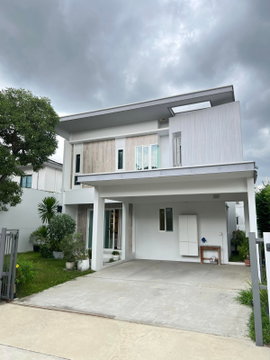 WS7775 🏡✨ Single house for sale in Pruklada Ramintra-Chatuchot Village, near Ramintra Expressway. Only 7,690,000 baht.