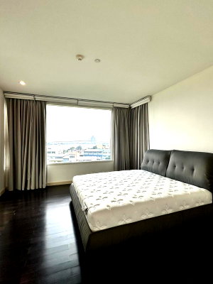 Condos for rent : Watermark Chaopraya River 8th 2 Bedrooms