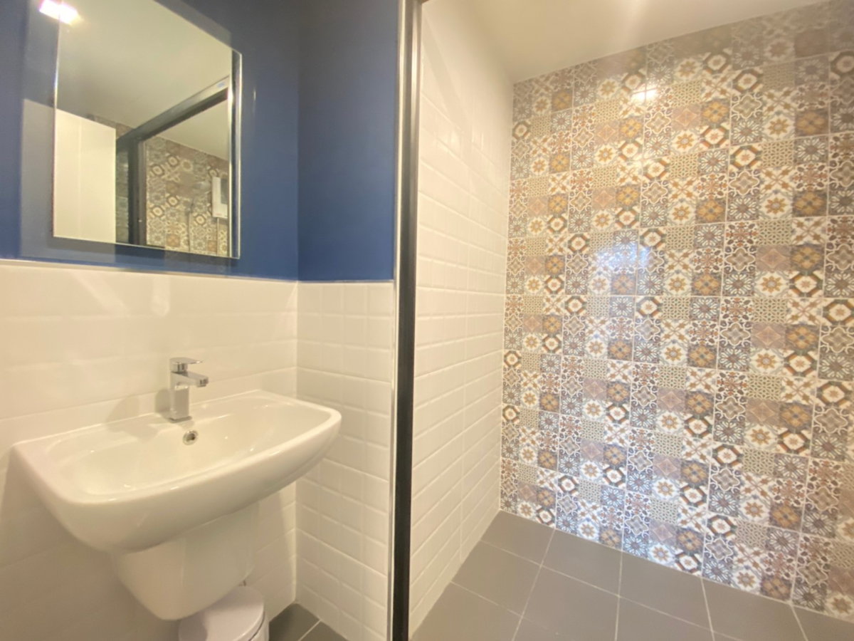 picture 🏢 Spacious Move-In Ready Condo in Central Phuket – Only THB 20,000/Month! ✨ - 8/36