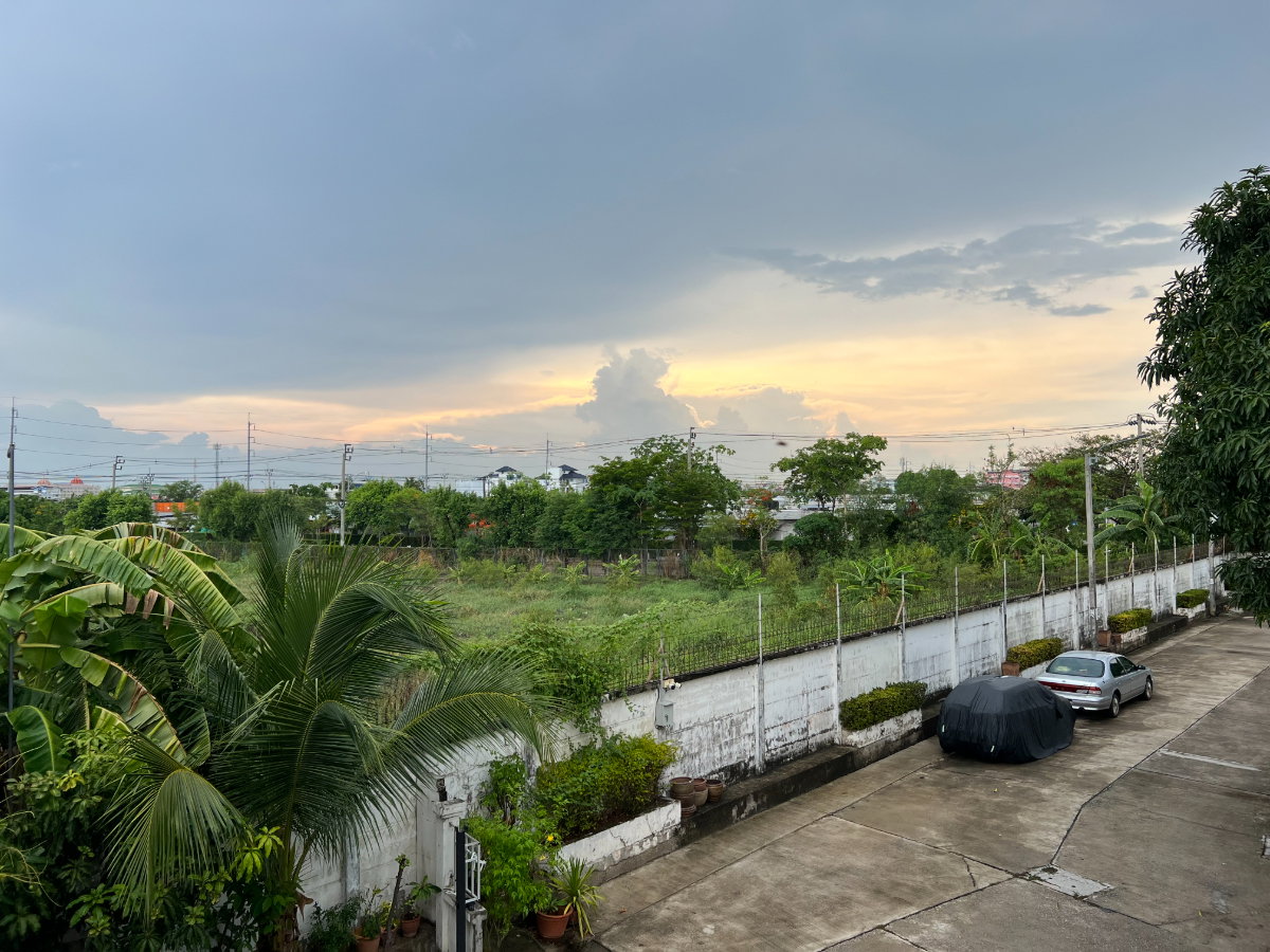 รูป ขายบ้านประชาอุทิศ บ้านฟ้ากรีนพาร์คธนบุรีรมย์ประชาอุทิศ สุขสวัสดิ์พระราม3 หลังริม 71.7ตารางวา พื้นที่สวน ทำเลต้นโครงการ ราคาถูกที่สุดในโครงการ 3.9ล้าน - รูปที่ 17/37