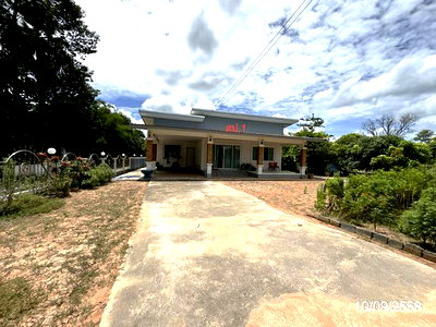 Houses for sale Ubon Ratchathani : HOME 126 Sq.w. Phibun Mangsahan Ubon Ratchathani for 1.9M