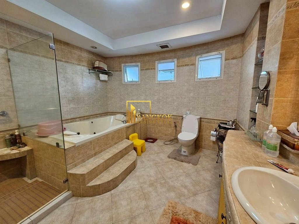 รูป Incredible 8 Bedroom Luxury House For Sale in Nana Area - BR28284SH - รูปที่ 9/12