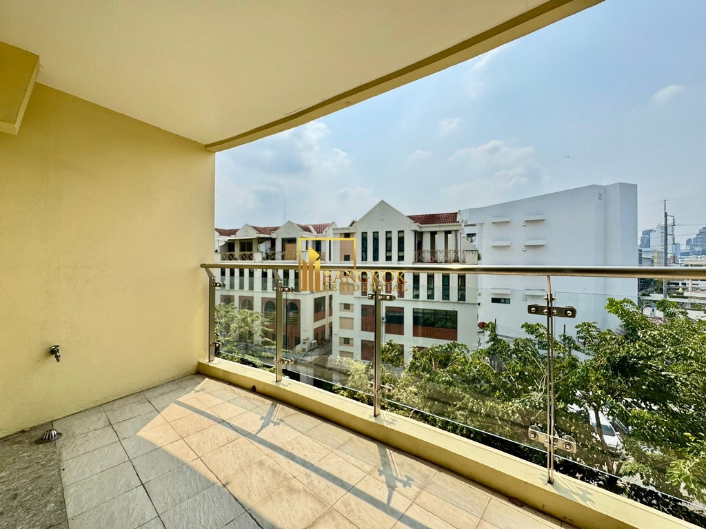 picture Impressive 2 Bedroom Duplex Apartment in Phra Khanong - BR0686AP - 4/29