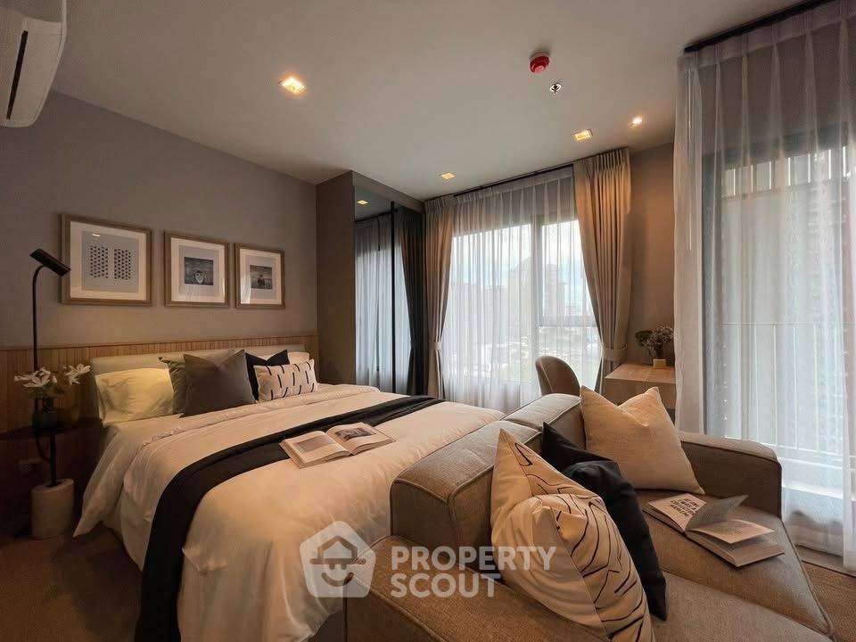 picture Studio Condo at Life Asoke - Rama 9 near MRT Phra Ram 9 (ID 2683055) - 7/11