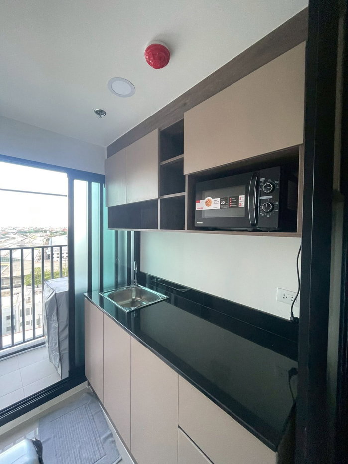 รูป 🔥 วิวสระสวย ชั้นสูง ราคาไม่ถึงหมื่น! รีบจองก่อนหลุด 🔥 🏡 ให้เช่า The Origin สุขุมวิท - แพรกษา - รูปที่ 8/9