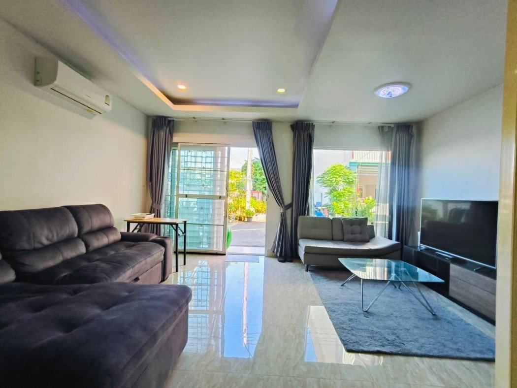 รูป ขายทาวน์โฮม 3 ชั้น 26.3 ตรว. 4 นอน 5 น้ำ หลังมุม ถ.เศรษฐกิจ1 กระทุ่มแบน จ.สมุทรสาคร - รูปที่ 2/12